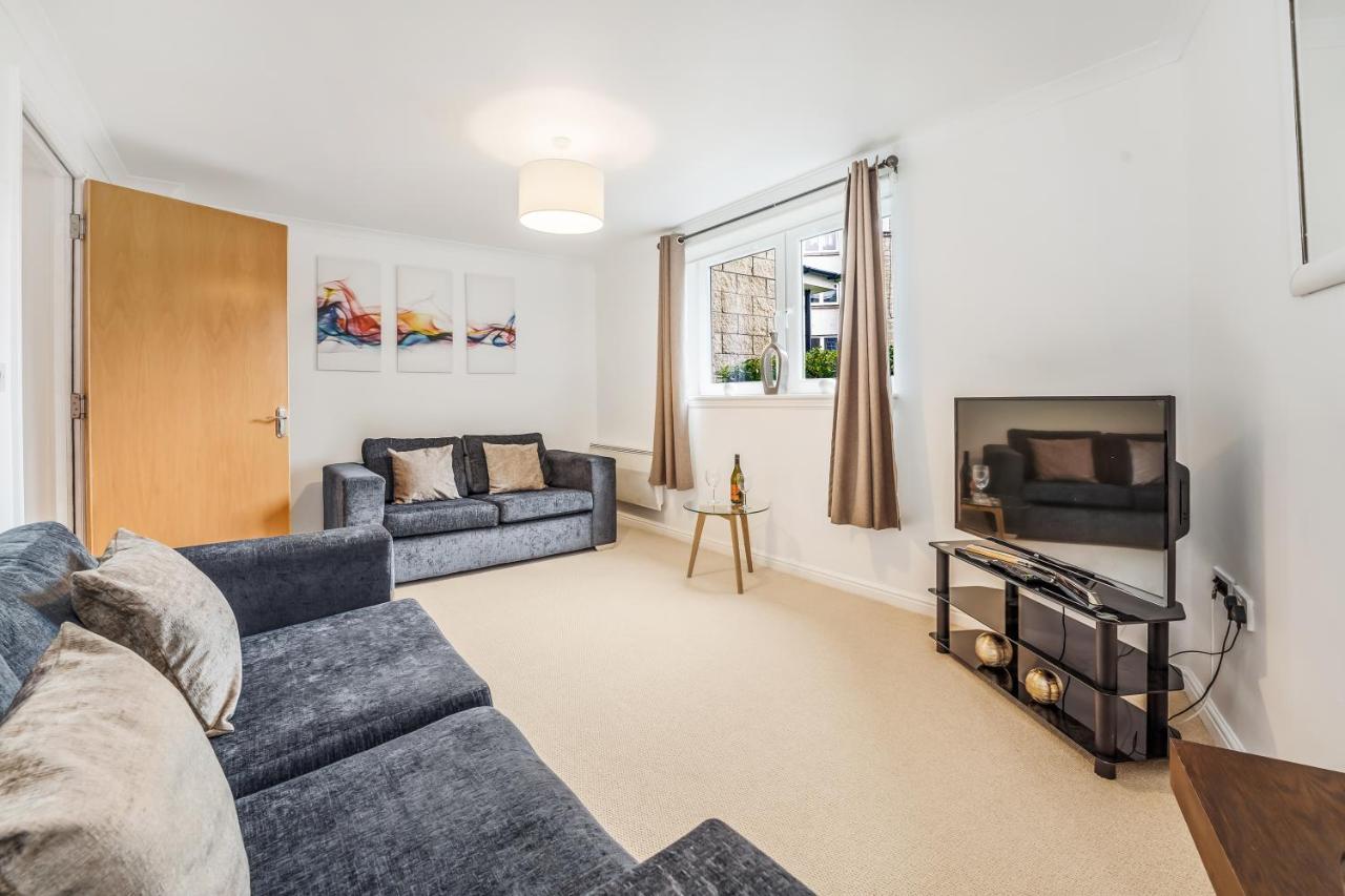 Saughton Suite With Views Of Water Of Leith Edimburgo Exterior foto