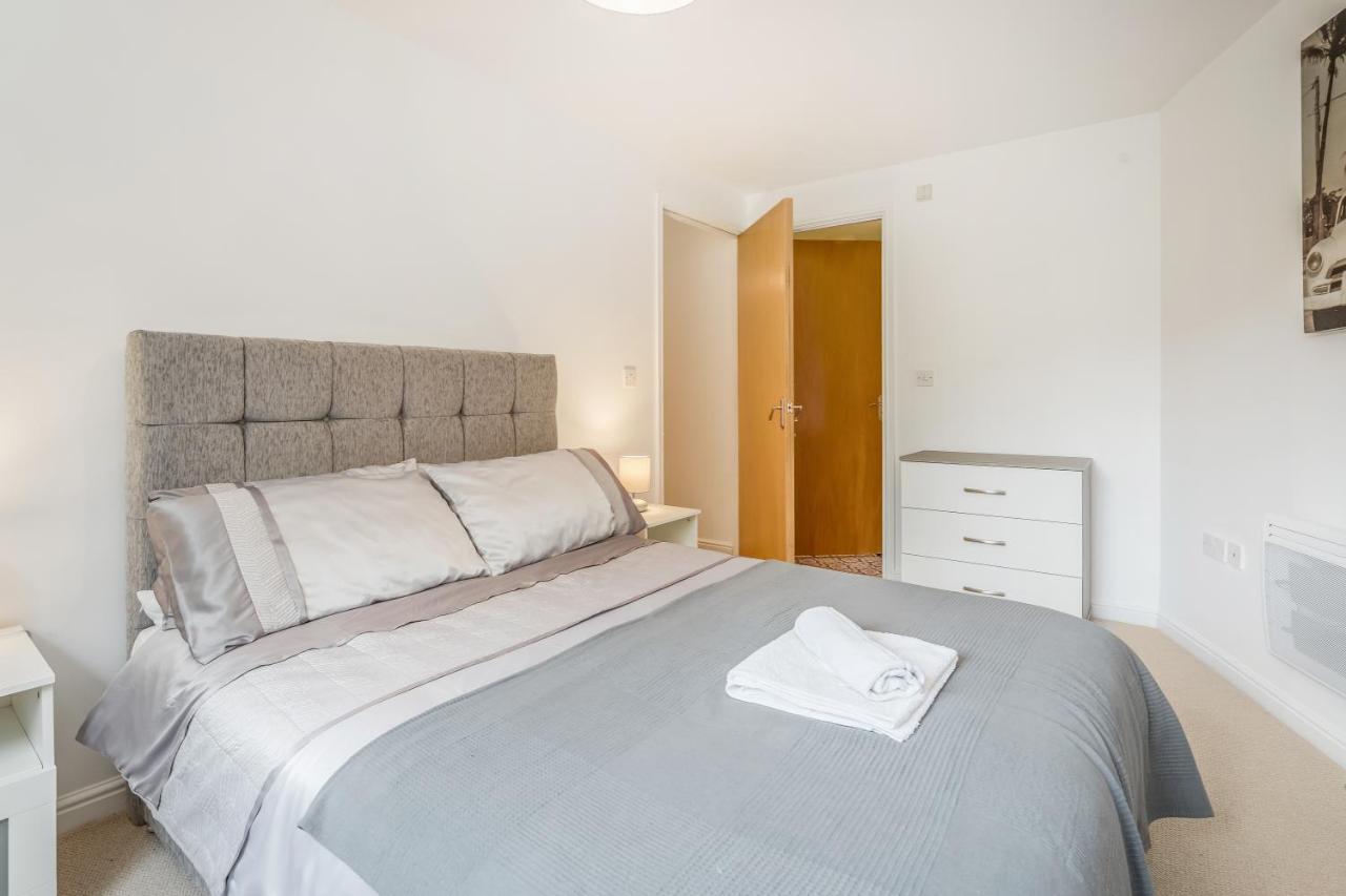 Saughton Suite With Views Of Water Of Leith Edimburgo Exterior foto