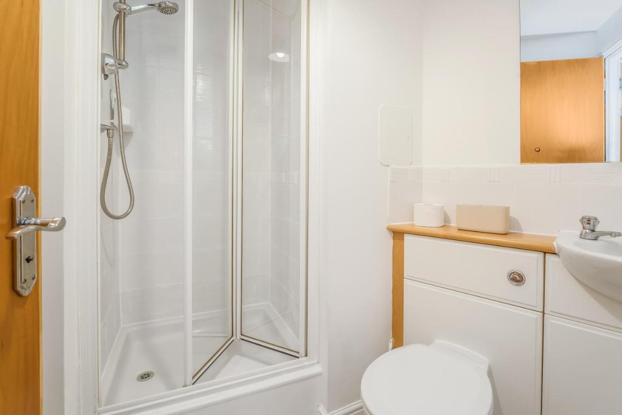 Saughton Suite With Views Of Water Of Leith Edimburgo Exterior foto