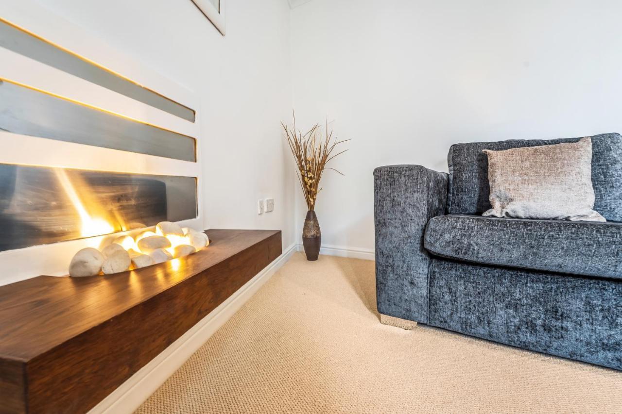 Saughton Suite With Views Of Water Of Leith Edimburgo Exterior foto