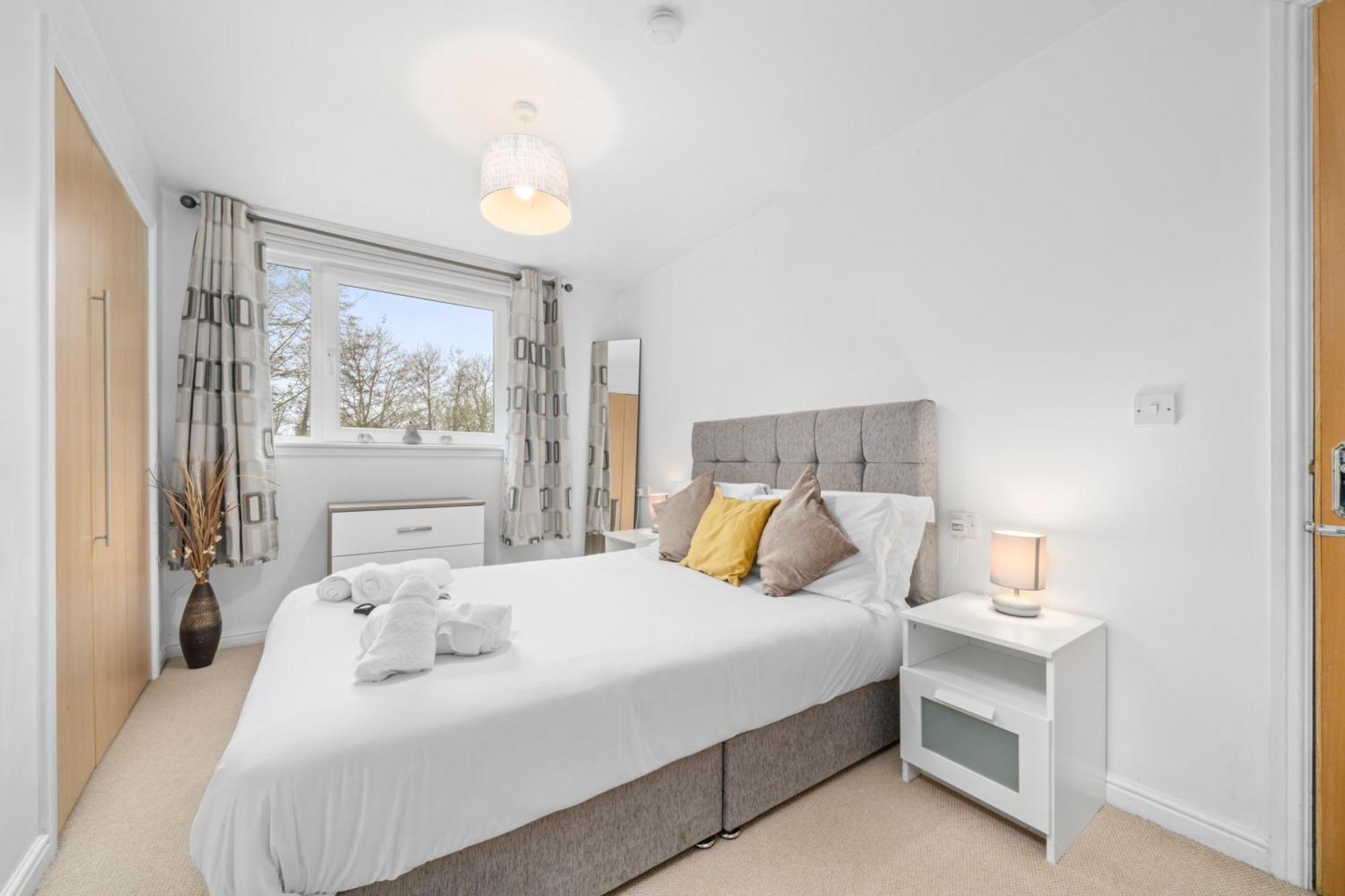 Saughton Suite With Views Of Water Of Leith Edimburgo Exterior foto