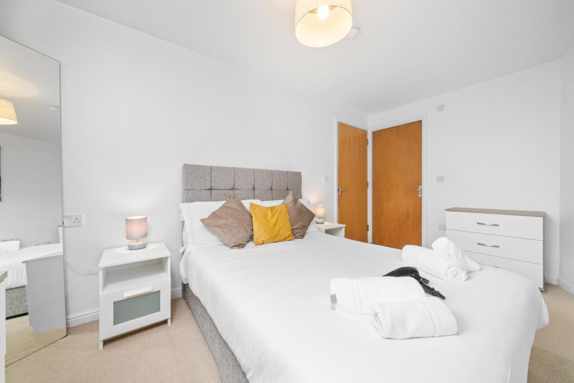 Saughton Suite With Views Of Water Of Leith Edimburgo Exterior foto