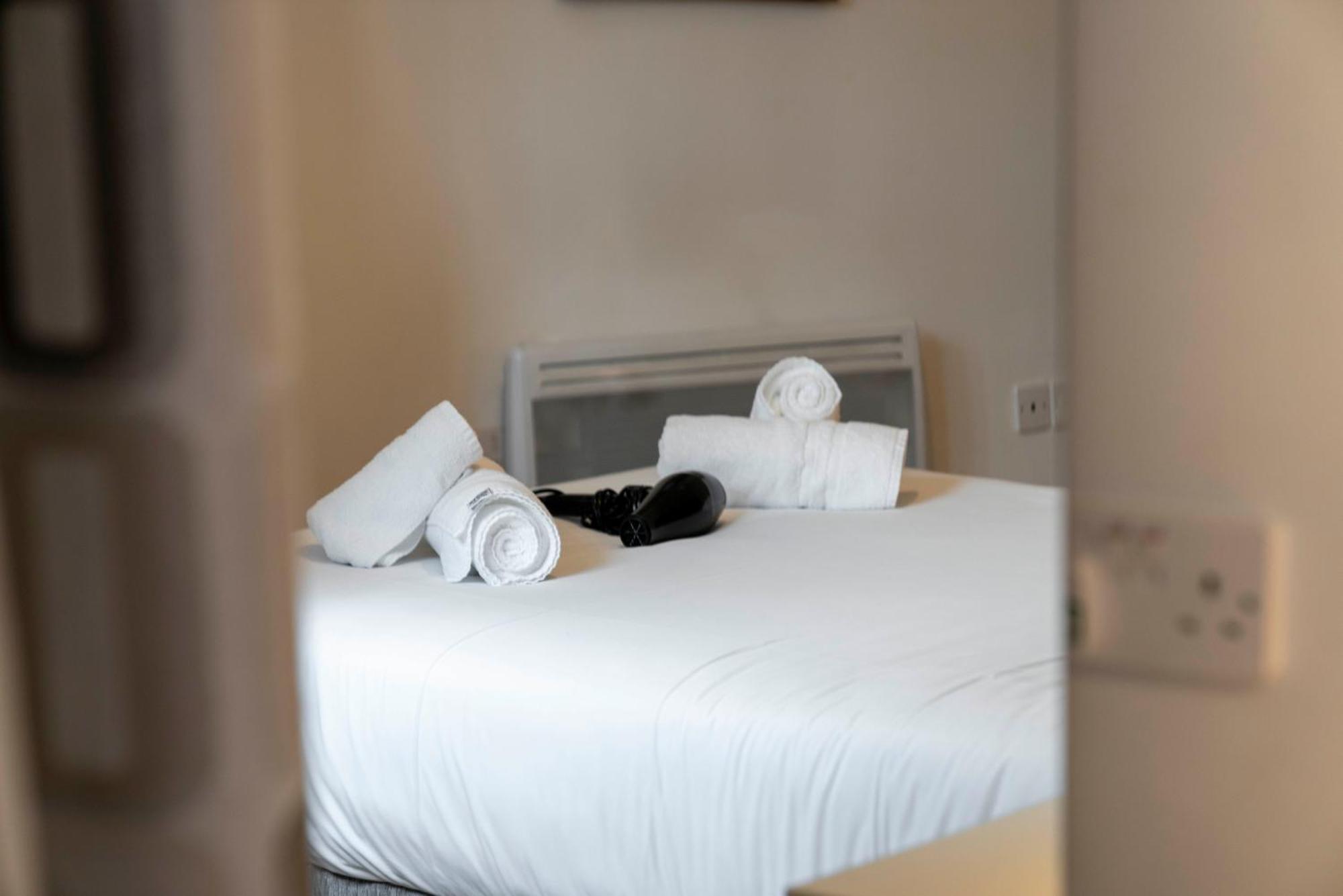 Saughton Suite With Views Of Water Of Leith Edimburgo Exterior foto